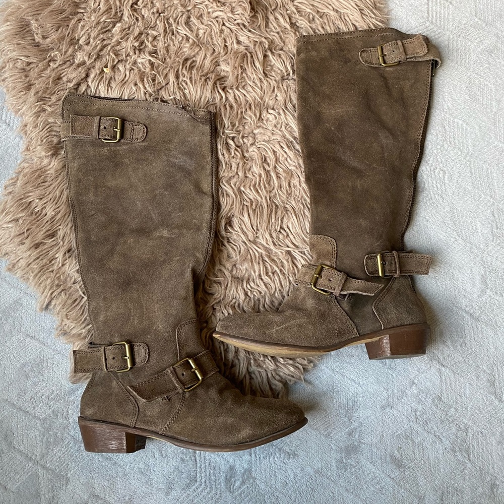 Buckle Boots 👢